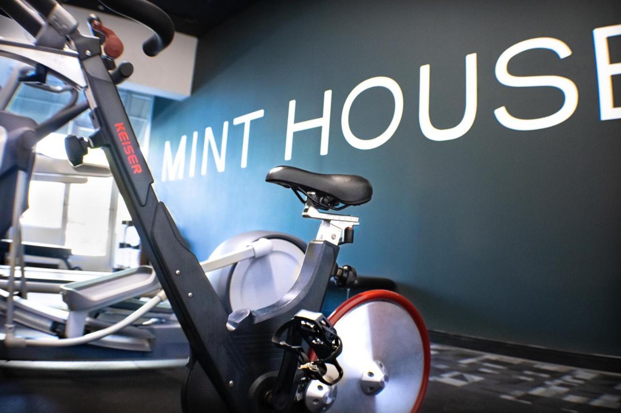 Mint House Greenville - Downtown ภายนอก รูปภาพ