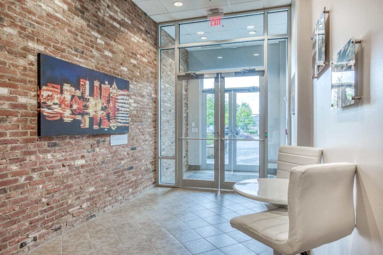 Mint House Greenville - Downtown ภายนอก รูปภาพ
